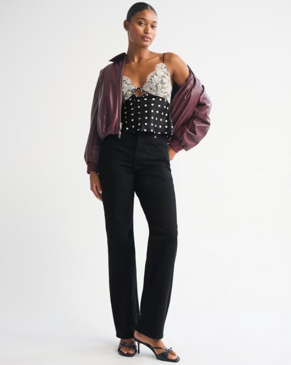 Abercrombie Curve Love High Rise 90s Relaxed Jean - 27 Long - No Fade Black